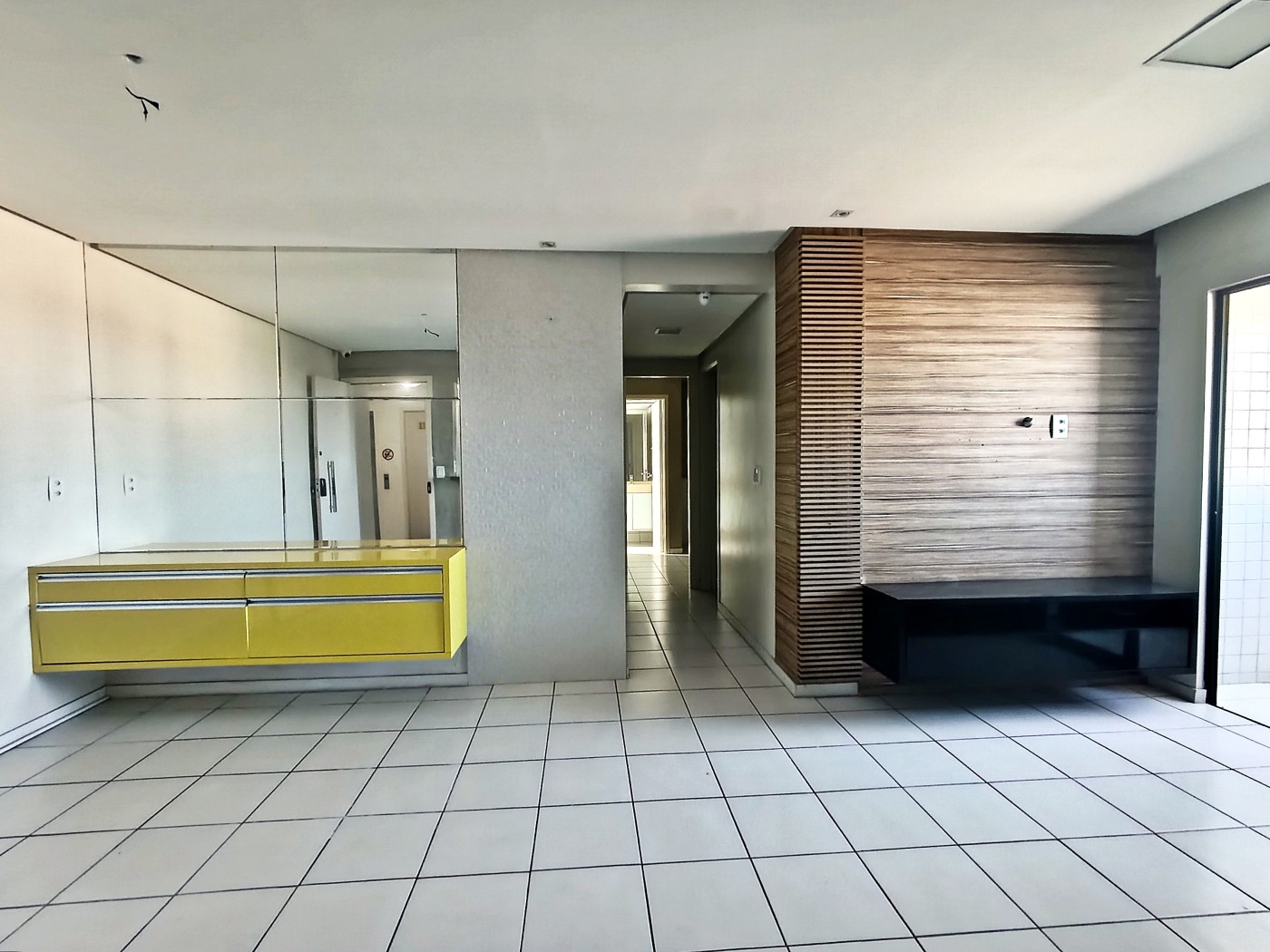 Apartamento à venda com 3 quartos, 82m² - Foto 1