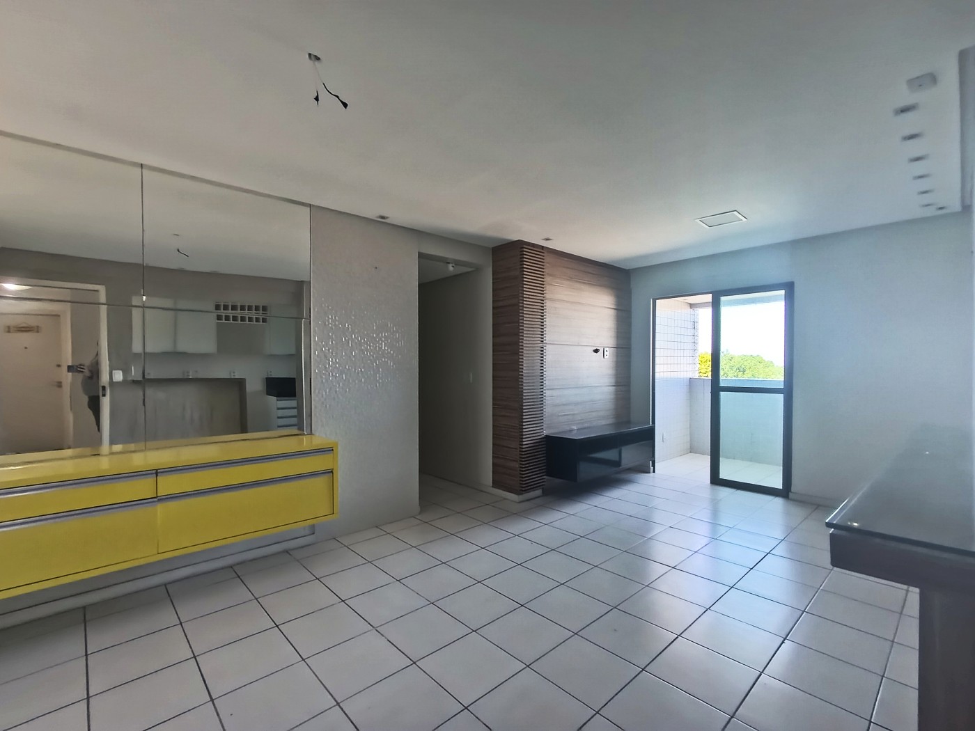 Apartamento à venda com 3 quartos, 82m² - Foto 2