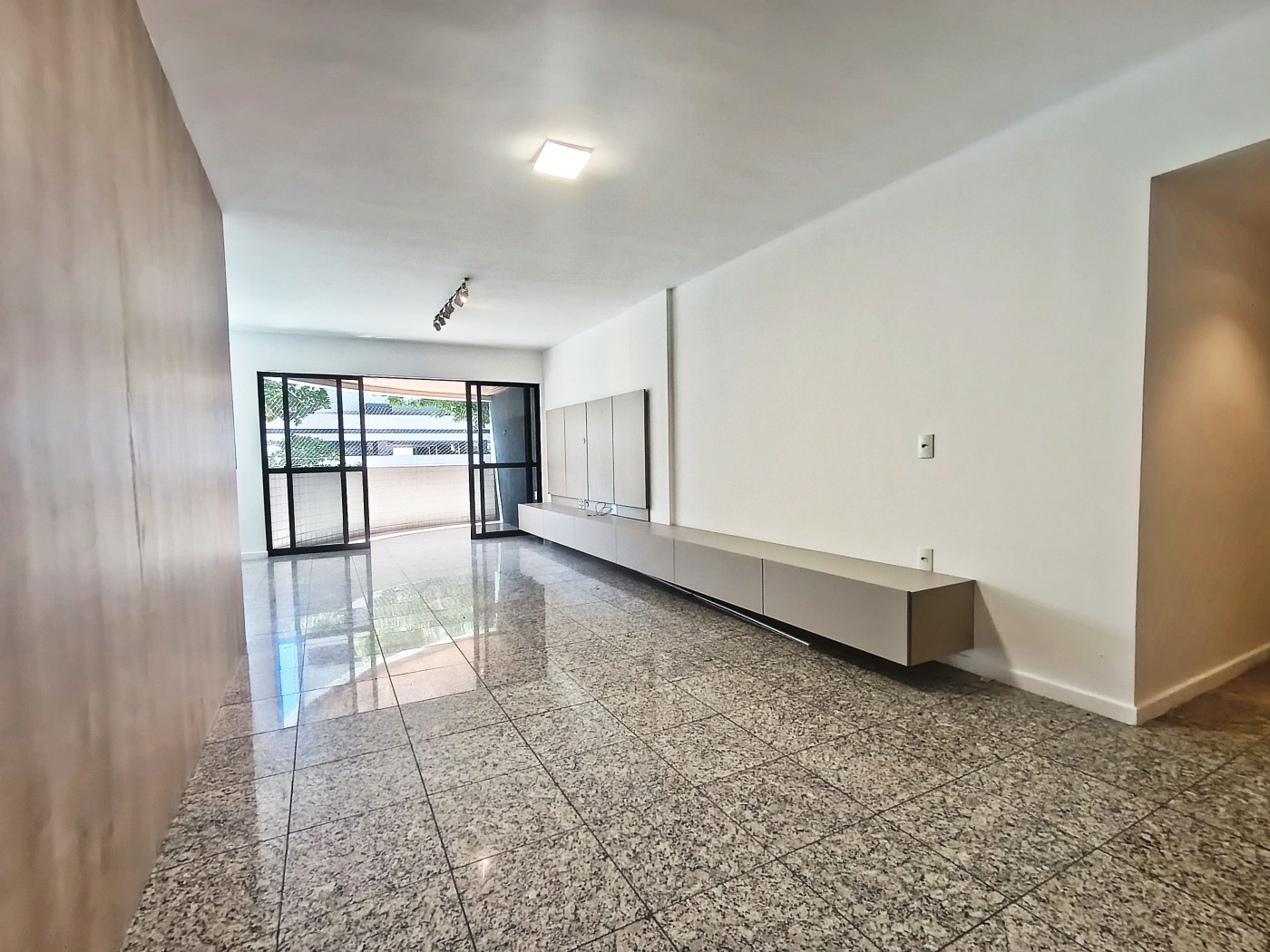 Apartamento à venda com 3 quartos, 129m² - Foto 4