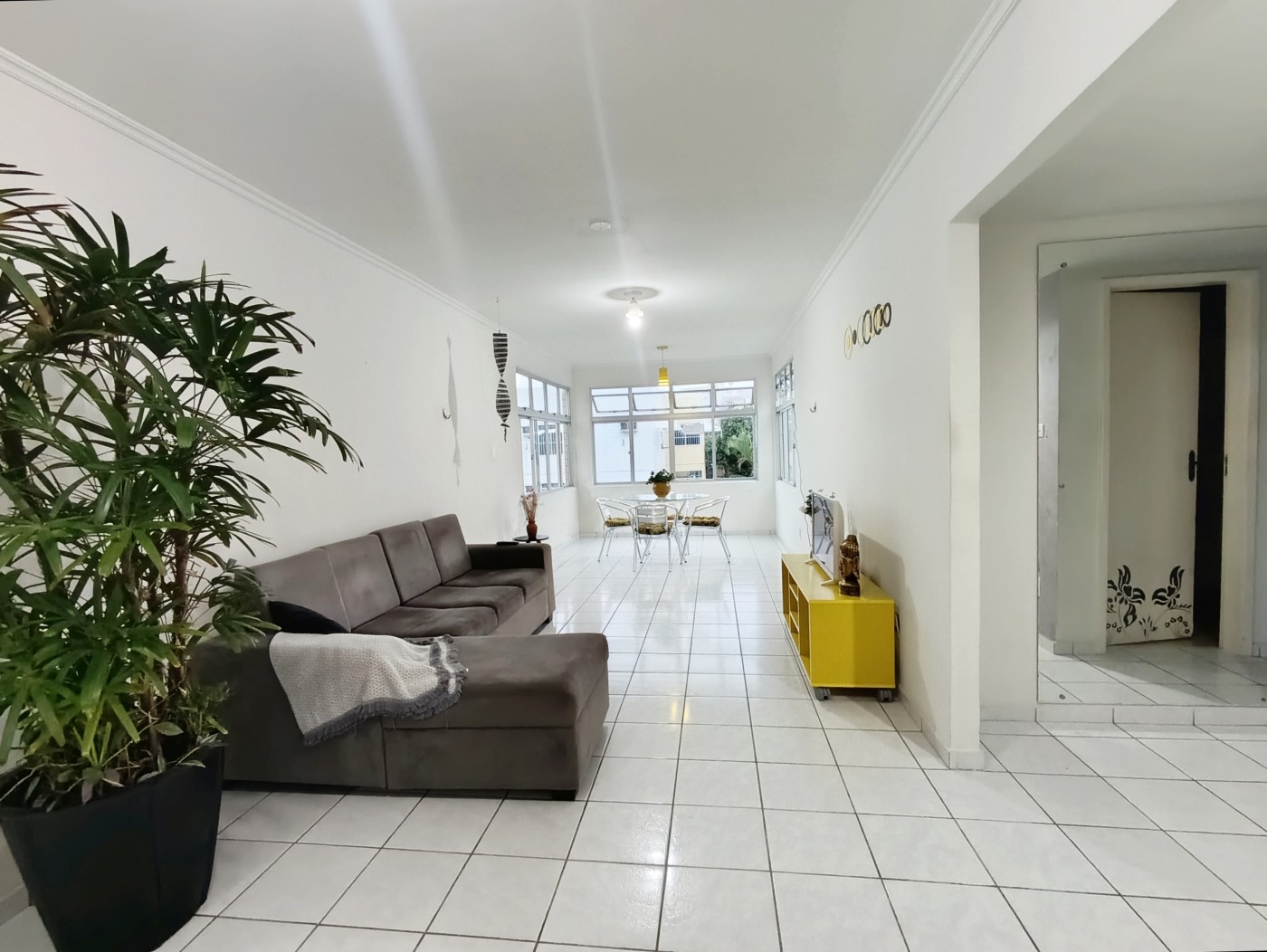 Apartamento à venda com 3 quartos, 102m² - Foto 1