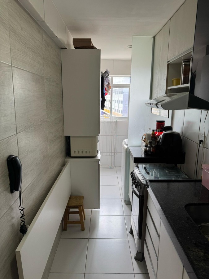 Apartamento à venda com 3 quartos, 68m² - Foto 2