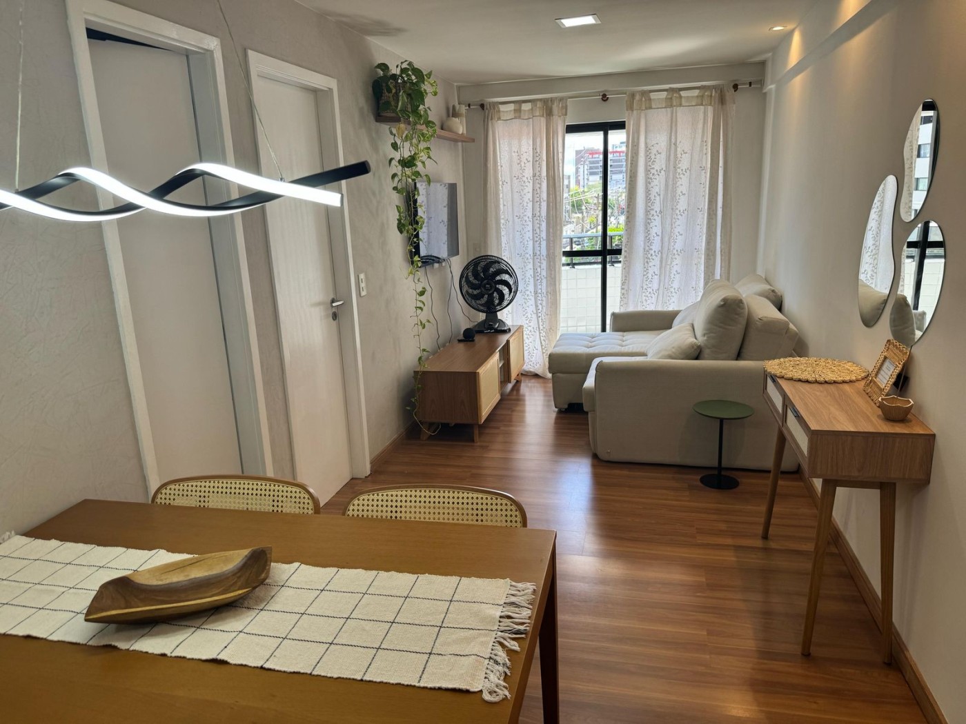 Apartamento à venda com 1 quarto, 42m² - Foto 1