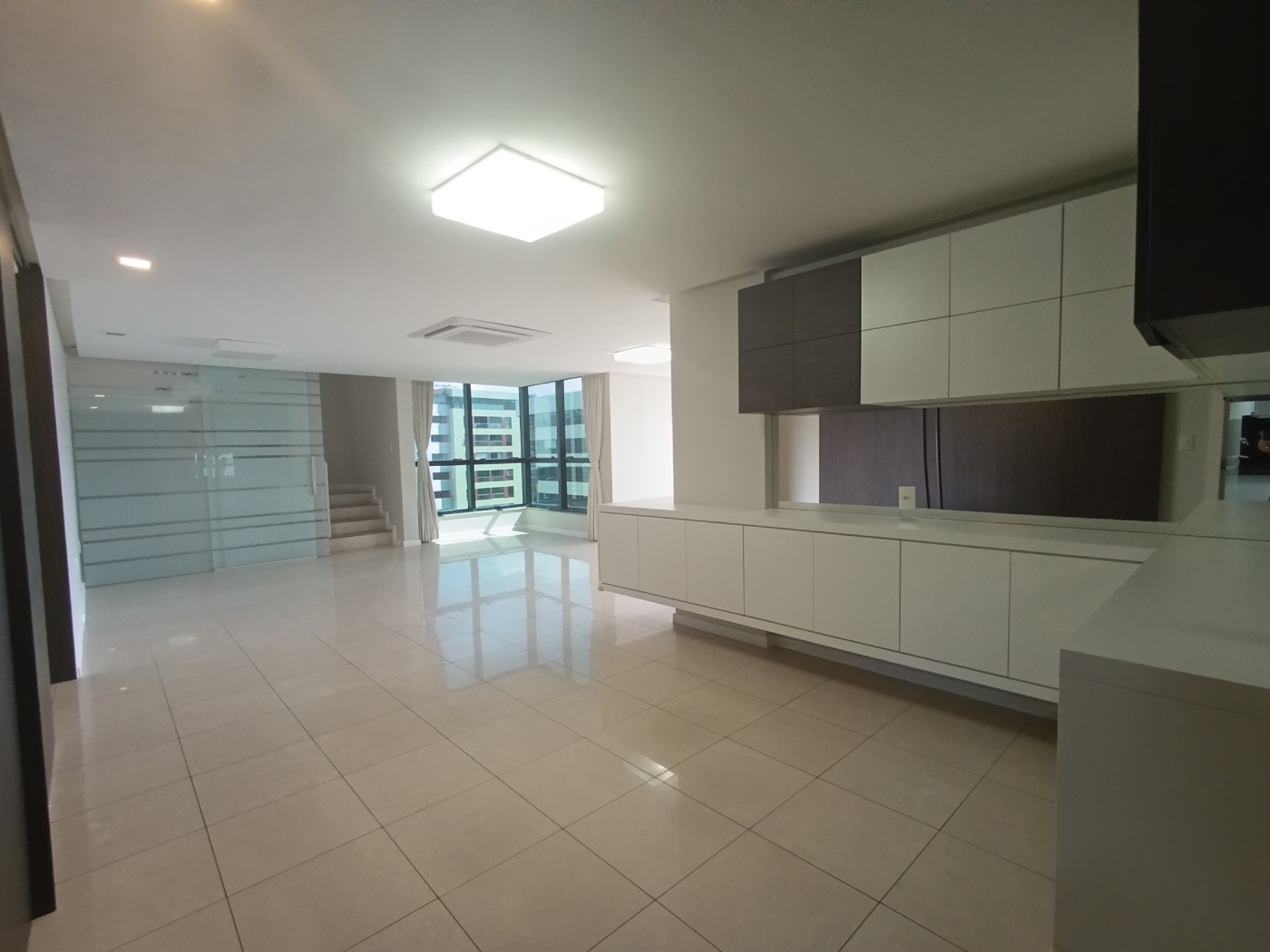 Cobertura à venda com 4 quartos, 310m² - Foto 1