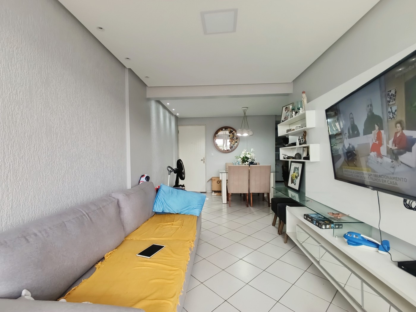 Apartamento à venda com 3 quartos, 85m² - Foto 1