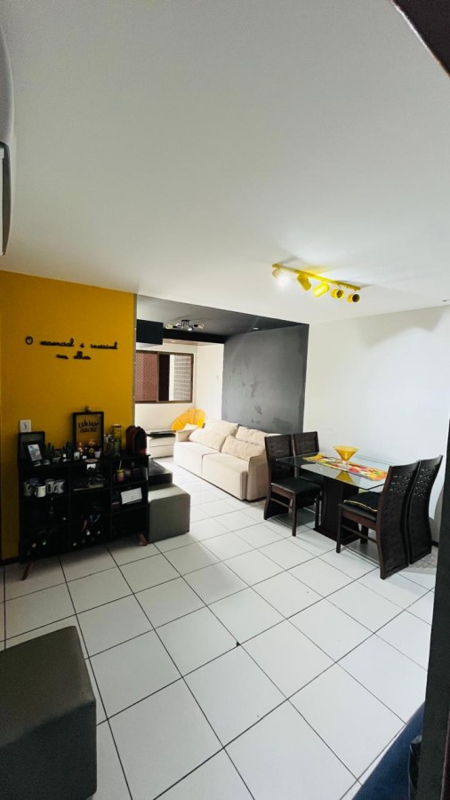 Apartamento à venda com 2 quartos, 64m² - Foto 2
