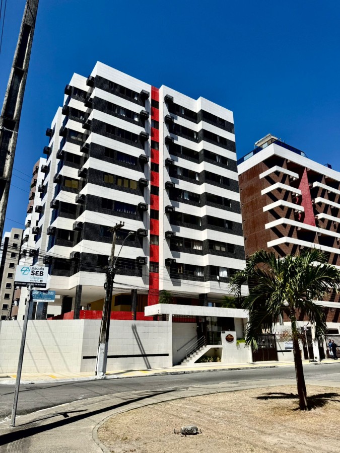 Apartamento à venda com 2 quartos, 64m² - Foto 4