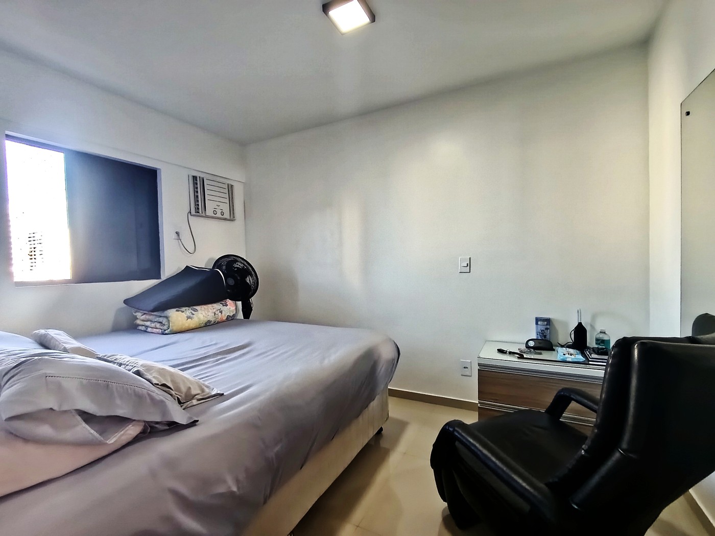 Apartamento à venda com 2 quartos, 56m² - Foto 2